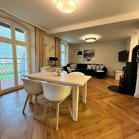 Jagdschloss - Premium Castle Hideway